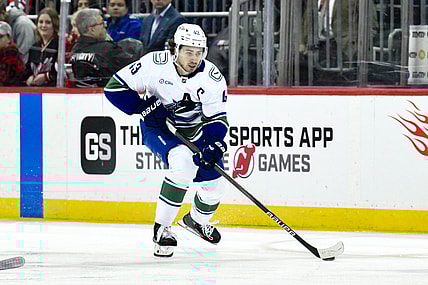 NHL: Vancouver Canucks at New Jersey Devils