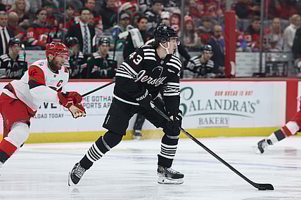 NHL: Carolina Hurricanes at New Jersey Devils