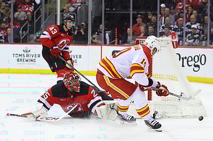 NHL: Calgary Flames at New Jersey Devils