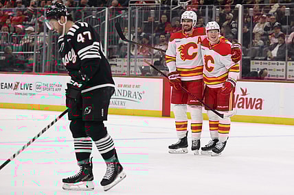NHL: Calgary Flames at New Jersey Devils