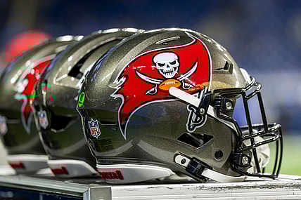 Tampa Bay Buccaneers, Kenyon Sadiq