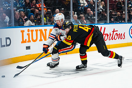 NHL: Edmonton Oilers at Vancouver Canucks
