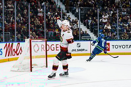 NHL: Ottawa Senators at Vancouver Canucks