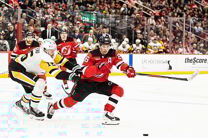 NHL: Pittsburgh Penguins at New Jersey Devils