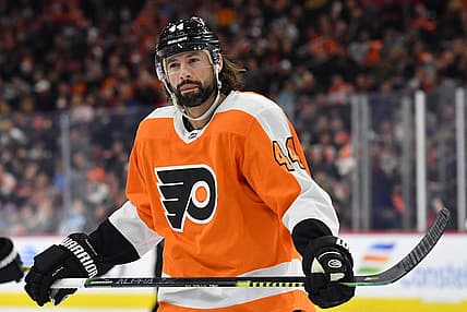 Nov 10, 2021; Philadelphia, Pennsylvania, USA; Philadelphia Flyers center Nate Thompson (44) against the Toronto Maple Leafs at Wells Fargo Center. Mandatory Credit: Eric Hartline-USA TODAY Sports