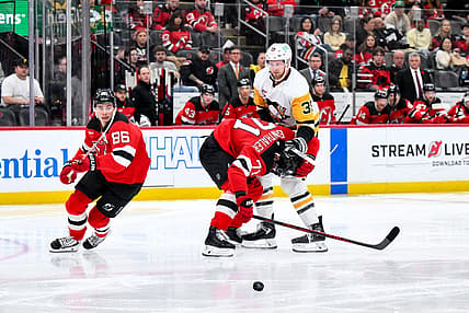 NHL: Pittsburgh Penguins at New Jersey Devils