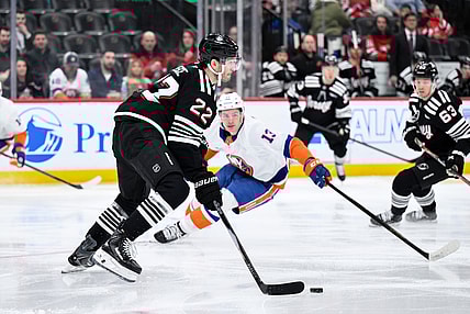 NHL: New York Islanders at New Jersey Devils