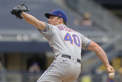 Sep 7, 2022; Pittsburgh, Pennsylvania, USA;  New York Mets starting pitcher Chris Bassitt (40) pitches against the Pittsburgh Pirates during the fourth inning at PNC Park. The Mets won 5-1. Mandatory Credit: Charles LeClaire-USA TODAY Sports