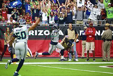 Seattle Seahawks OLB Jadeveon Clowney returns a pick six