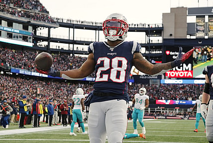 New England Patriots re-sign James White: What's next for Pats in busy offseason?