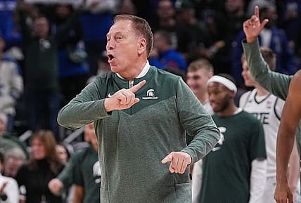 Michigan State Spartans head coach Tom Izzo yells to players from the sidelines Tuesday, Nov 15, 2022 at Gainbridge Fieldhouse in Indianapolis. The Michigan State  Spartans defeated the Kentucky Wildcats in double overtime, 86-77.

Ncaa Basketball Uk Vs Michigan State Hoops Michigan State Spartans At University Of Kentucky Wildcats