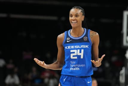WNBA: WNBA-Commisioner's Cup-Connecticut Sun at Seattle Storm
