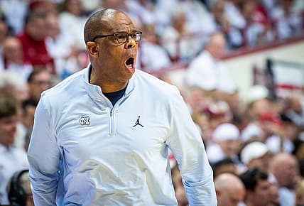 North Carolina Head Coach Hubert Davis instructs his team during the Indiana versus North Carolina men's basketball game at Simon Skjodt Assembly Hall on Wednesday, Nov. 30, 2022.

Iu Nc 1h Hubert Davis
