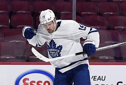 May 29, 2021; Montreal, Quebec, CAN; Toronto Maple Leafs forward Jason Spezza (19) reacts after scoring a goal against the Montreal Canadiens during the third period in game six of the first round of the 2021 Stanley Cup Playoffs at the Bell Centre. Mandatory Credit: Eric Bolte-USA TODAY Sports
