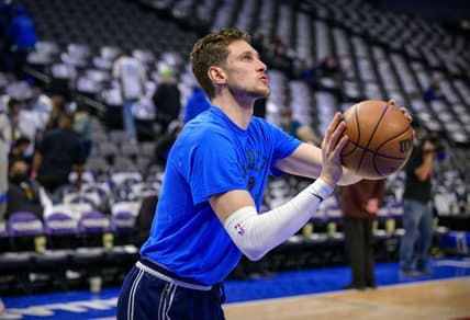 Feb 2, 2022; Dallas, Texas, USA; Oklahoma City Thunder center Mike Muscala (33) warms up before the game between the Dallas Mavericks and the Oklahoma City Thunder at the American Airlines Center. Mandatory Credit: Jerome Miron-USA TODAY Sports