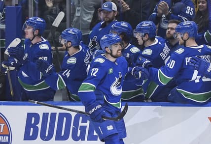 Filip Chytil scores in his Vancouver Canucks debut
