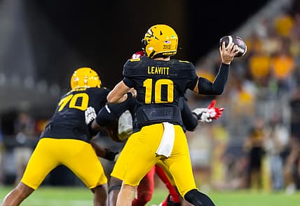 Sam Leavitt, Josh Hoover