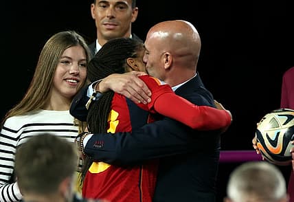 Aug 20, 2023; Sydney, AUSTRALIA;   Spanish football federation president Luis Rubiales congratulates Salma Paralluelo following the FIFA Women's World Cup final match against England at Stadium Australia, Sydney. Mandatory Credit: Isabel Infantes/Sipa USA via USA TODAY Sports