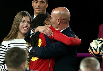 Aug 20, 2023; Sydney, AUSTRALIA;   Spanish football federation president Luis Rubiales congratulates Salma Paralluelo following the FIFA Women's World Cup final match against England at Stadium Australia, Sydney. Mandatory Credit: Isabel Infantes/Sipa USA via USA TODAY Sports