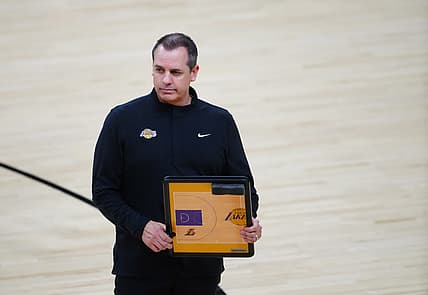 Los Angeles Lakers sign coach Frank Vogel to contract extension