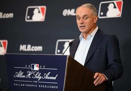 MLB