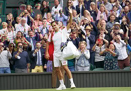 Roger Federer pulls out of Tokyo Olympics with knee injury