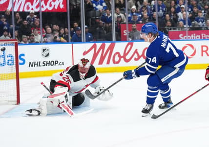 NHL: New Jersey Devils at Toronto Maple Leafs