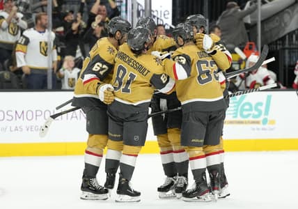Vegas Golden Knights team photo goal celebration (Photo- Vegas Golden Knights via Twitter)