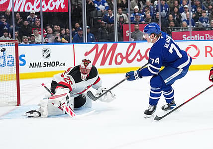 NHL: New Jersey Devils at Toronto Maple Leafs