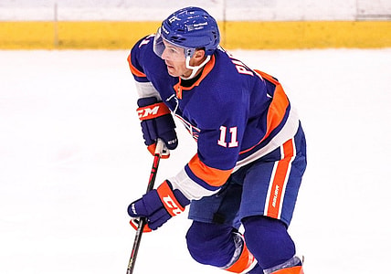 Zach Parise Vegas Golden Knights NHL trade rumors, New York Islanders (Photo- New York Islanders via Twitter)
