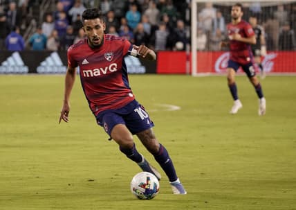 Apr 30, 2022; Kansas City, Kansas, USA; FC Dallas forward Jes  s Ferreira (10) controls the ball against Sporting Kansas City during the match at Children's Mercy Park. Mandatory Credit: Denny Medley-USA TODAY Sports