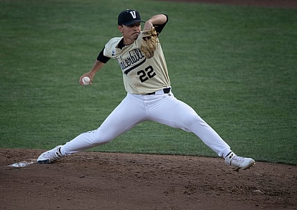 Vanderbilt pitcher Jack Leiter (22) throws a pitch against NC State in the fifth inning during game six in the NCAA Men   s College World Series at TD Ameritrade Park Monday, June 21, 2021 in Omaha, Neb.

Nas Vandy Nc State 032