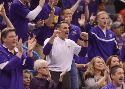 Kurt Warner during NCAA Tournament Game