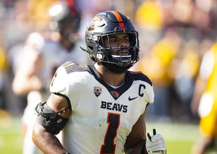 Nov 19, 2022; Tempe, Arizona, USA; Oregon State Beavers linebacker Omar Speights (1) against the Arizona State Sun Devils at Sun Devil Stadium. Mandatory Credit: Mark J. Rebilas-USA TODAY Sports