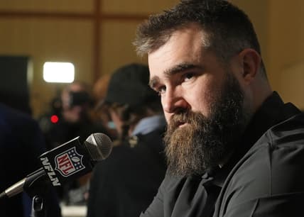 Jason-Kelce-Philadelphia-Eagles