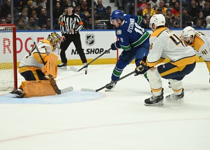 NHL: Nashville Predators at Vancouver Canucks