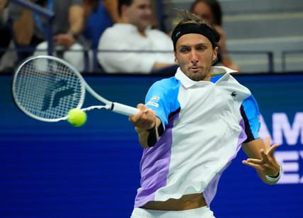 Aug 31, 2022; Flushing, NY, USA;   Arthur Rinderknech of France hits to Daniil Medvedev on day three of the 2022 U.S. Open tennis tournament at USTA Billie Jean King National Tennis Center. Mandatory Credit: Robert Deutsch-USA TODAY Sports