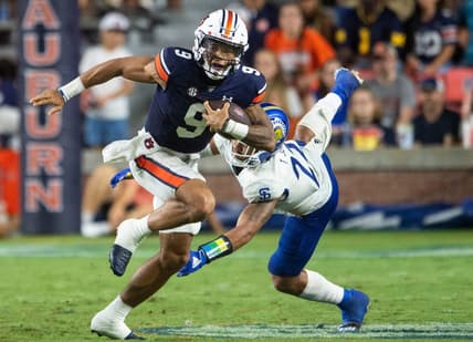 Auburn Tigers quarterback Robby Ashford (9) runs the ball as Auburn Tigers take on San Jose State Spartans at Jordan-Hare Stadium in Auburn, Ala., on Saturday, Sept. 10, 2022.