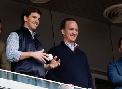 Eli Manning, Peyton Manning, NFT artwork