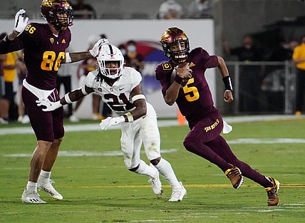Oct 8, 2021; Tempe, Arizona State Sun Devils quarterback Jayden Daniels (5) runs for a touchdown against Stanford during PAC-12 action at Sun Devil Stadium. Mandatory Credit: Rob Schumacher-Arizona Republic

Ncaa Football Stanford At Arizona State