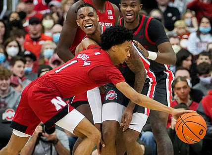 Tue., Mar. 1, 2022; Columbus, Ohio, USA; Nebraska Cornhuskers guard Alonzo Verge Jr. (1) collides with Ohio State Buckeyes guard Eugene Brown III (3) as he drives to the basket during the first half of a NCAA Division I men   s basketball game between the Ohio State Buckeyes and the Nebraska Cornhuskers at Value City Arena.

Sports Mbk Nebraska Cornhuskers At Ohio State Buckeyes