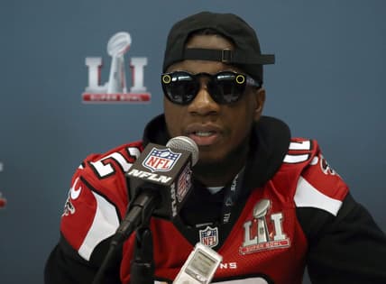 Falcons WR Mohamed Sanu blames long halftime for Super Bowl meltdown