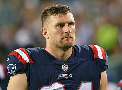Aug 19, 2021; Philadelphia, Pennsylvania, USA; New England Patriots defensive end Henry Anderson (94) runs off the field against the Philadelphia Eagles at Lincoln Financial Field. Mandatory Credit: Eric Hartline-USA TODAY Sports
