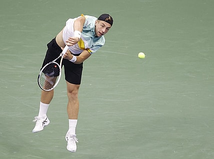 Sep 2, 2021; Flushing, NY, USA;  Tallon Griekspoor of Netherlands serves against Novak Djokovic of Serbia in a second round match on day four of the 2021 U.S. Open tennis tournament at USTA Billie Jean King National Tennis Center. Mandatory Credit: Jerry Lai-USA TODAY Sports
