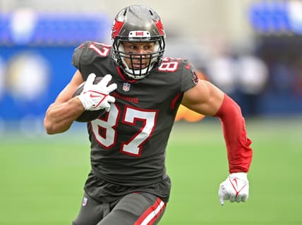 Sep 26, 2021; Inglewood, California, USA;  Tampa Bay Buccaneers tight end Rob Gronkowski (87) completes a pass play and runs for a first down in the first half of the game against the Los Angeles Rams at SoFi Stadium. Mandatory Credit: Jayne Kamin-Oncea-USA TODAY Sports