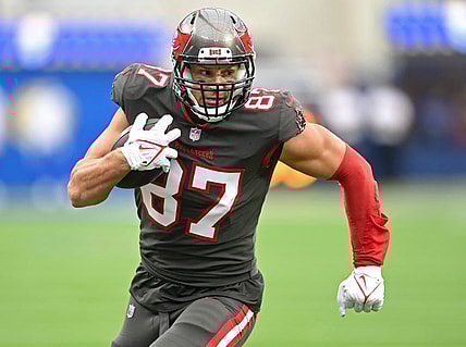 Sep 26, 2021; Inglewood, California, USA;  Tampa Bay Buccaneers tight end Rob Gronkowski (87) completes a pass play and runs for a first down in the first half of the game against the Los Angeles Rams at SoFi Stadium. Mandatory Credit: Jayne Kamin-Oncea-USA TODAY Sports
