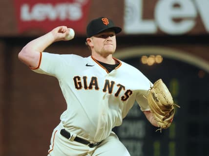 Aug 2, 2023; San Francisco, California, USA; San Francisco Giants starting pitcher Logan Webb (62) pitches the ball Arizona Diamondbacks during the seventh inning at Oracle Park. Mandatory Credit: Kelley L Cox-USA TODAY Sports