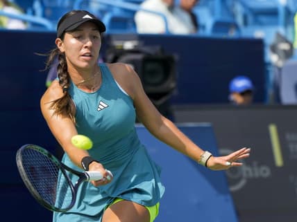 Aug 16, 2023; Mason, OH, USA; Jessica Pegula, of the United States, hits a forehand to Martina Trevisan, of Italy, during the Western & Southern Open at Lindner Family Tennis Center. Mandatory Credit: Carter Skaggs-USA TODAY Sports