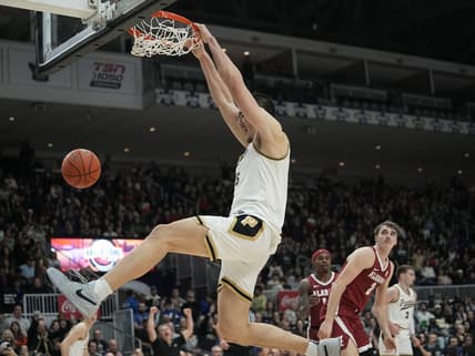 Purdue Boilermakers center Zach Edey (15) dunks against the Alabama Crimson Tide during the second half at Coca-Cola Coliseum. Mandatory Credit: John E. Sokolowski-USA TODAY Sports