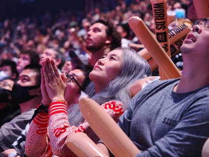 Nov 5, 2022; San Francisco, California, USA; Fans follow the game between T1 and DRX during the League of Legends World Championships at Chase Center. Mandatory Credit: Kelley L Cox-USA TODAY Sports